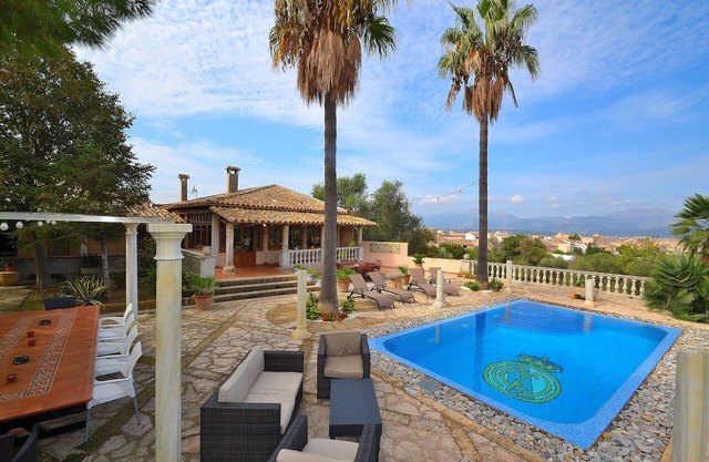 Can Bisbe 187 tradicional villa con piscina privada, preciosas vistas, barbacoa y ping pong