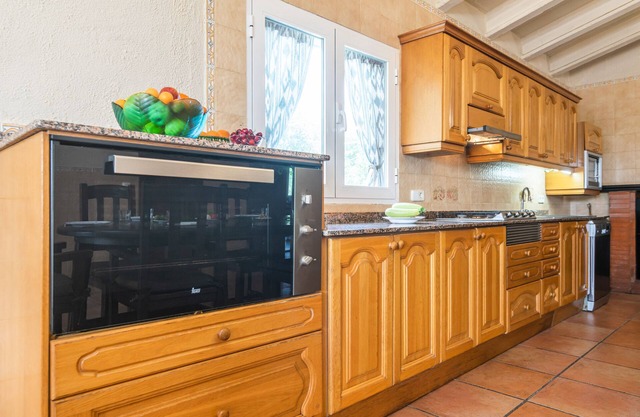 Can Cama Rotja - Four Bedroom Chalet, Sleeps 8