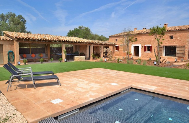 Can Cortana 005 fantástica finca con piscina privada, zona infantil, ping pong y aire acondicionado