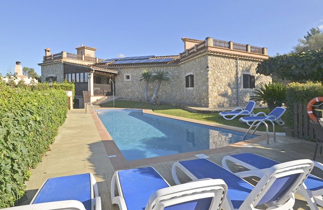 Can Domatiga - casa de campo con piscina en Ariany