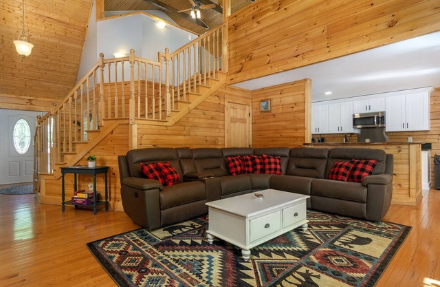 Cane Creek Cabin | Game Room, Pet Friendly & 25 min. to Downtown Asheville!