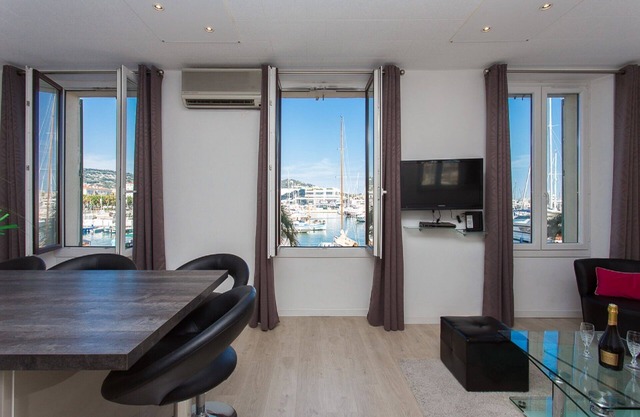 CENTRO DE CANNES, CONGRESO IDEAL, VACACIONES, APARTAMENTO MODERNO FRENTE AL PUERTO ANTIGUO