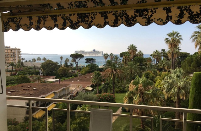 CANNES, F2 Playa directa amueblada, a los pies de Suquet, 1Km Station Palais Festival