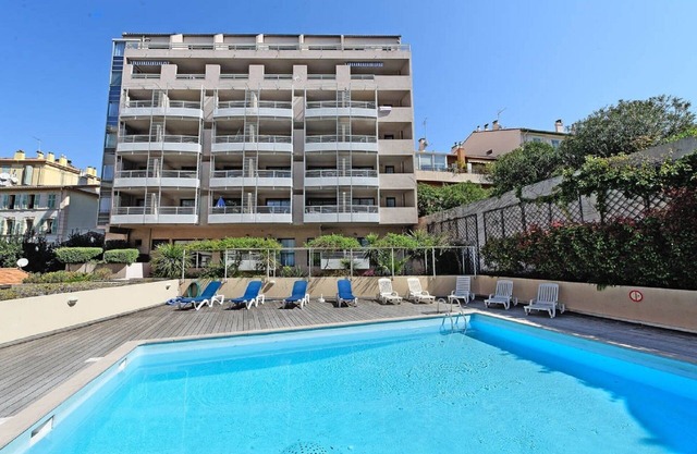 CANNES SUQUET PALACIO DE FESTIVALES Y Croisette Beach 50M piscina de la terraza
