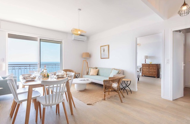Cannes – Suquet Sea View & Beach Access