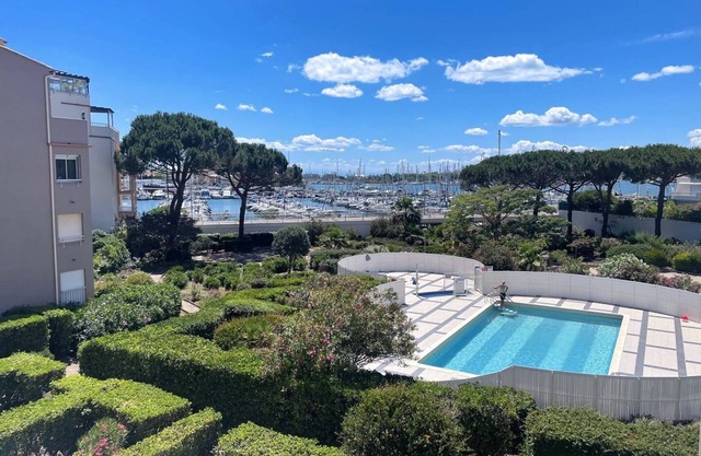 CAP D'AGDE, Estudio para 4 personas con vista al puerto y a la piscina cerca del muelle