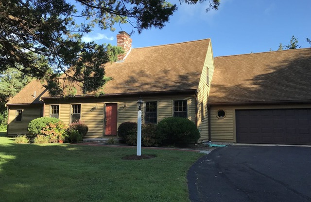 Cape Cod Post y Beam Home Walk a Millway Beach / Harbor & Village