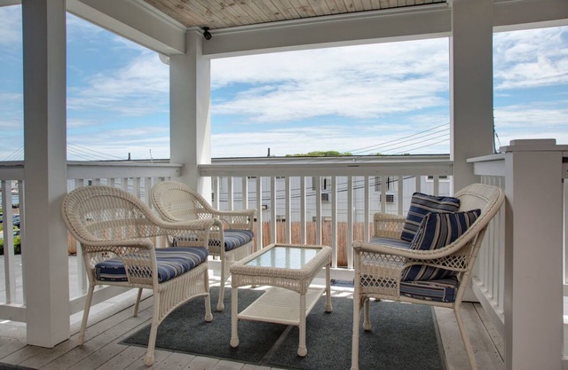 Cape Cod Harbor House Inn