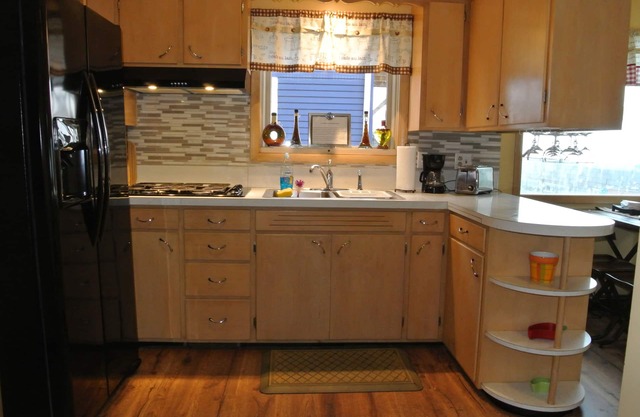 Casa de Cape Cod en dos ríos, cerca de la playa y el campo de Lambeau