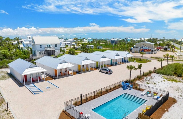 Cape Cottages Family 6 Cottages, Pool, Dedicated Beach+ Bay Access, Pet Friendly