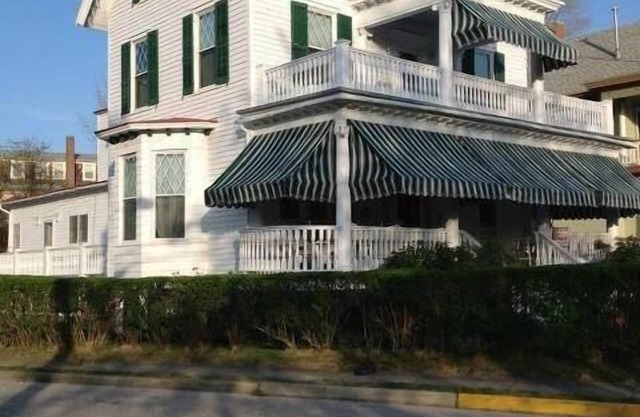 Cape May 8BR Sleeps 24; 3 Blks a la playa / ciudad; Perros OK (2)!
