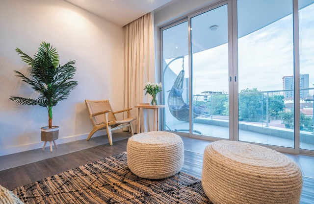 Capital 2 Bed Olive Tree Line By YourHost