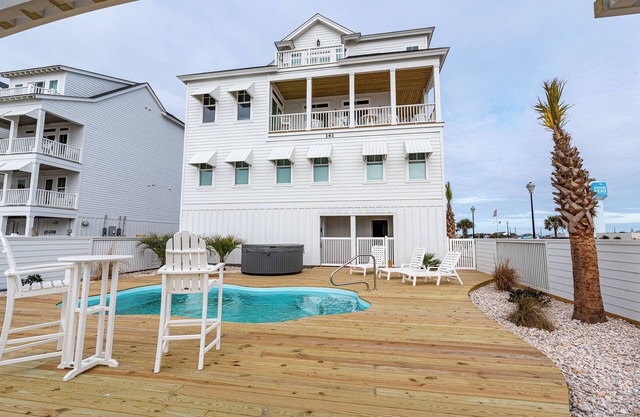 Captains Choice: 5-Bed Oceanfront Escape w/ Private Pool, Elevator & Hot Tub!