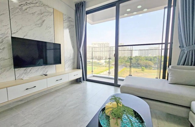 Cardinal Court Apartment