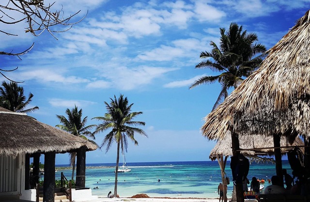 CARIBBEAN BREEZE CONDO