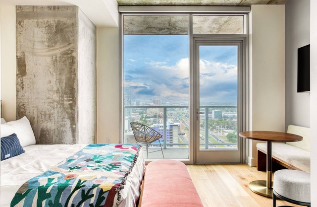 Carousel by AvantStay | Brand New Condo in Austin w/ Amazing Amenities