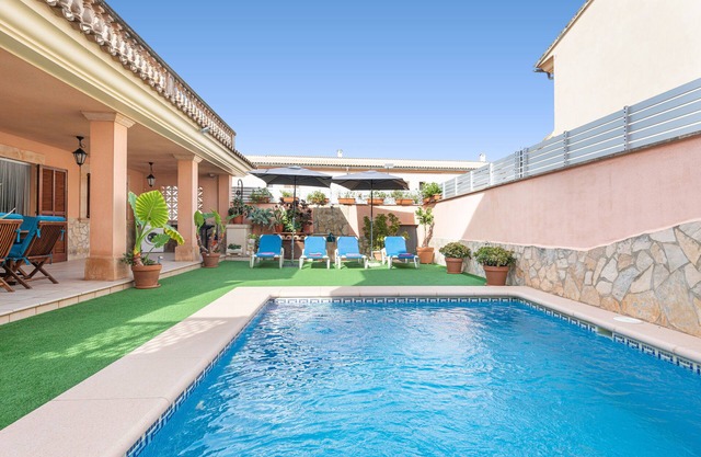 CAS BARBER - Villa con piscina privada en MURO. WiFi Gratis