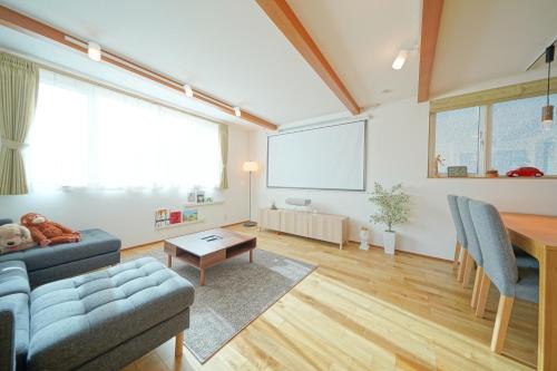 Casa Antonio B 木の温もり 駅近&空港バス 駐車場付