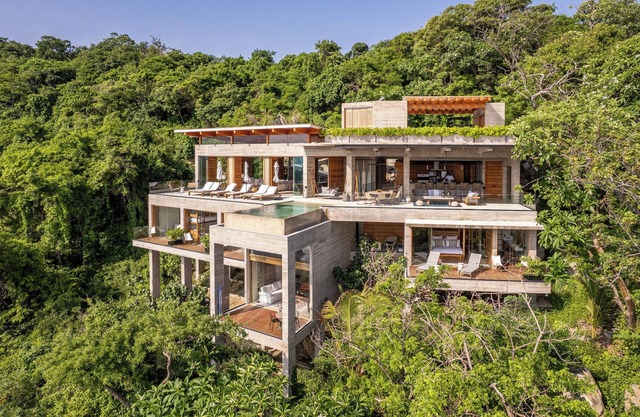 Casa Arena: Modern Luxury Villa with Staff, Pool, Big Ocean Views