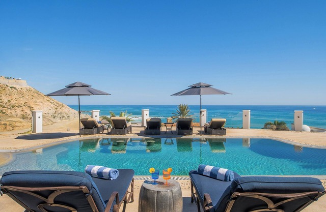 New to Vrbo! Casa Bellamar steps from the calm Cabo Colorado beach