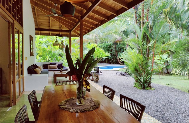 Full House with Private Pool in Playa Chiquita