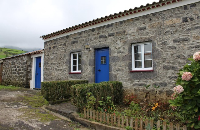 Casa da Burra - Es una casa rural, construida en piedra basáltica.