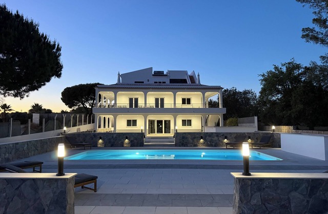 Casa Da Cisterna A Luxury Villa in Alvor