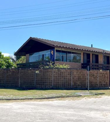 Casa da Pipa, em Pontal de Sul, de frente para o mar
