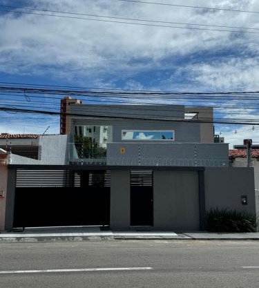Casa de alto padrão