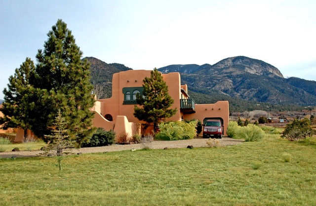 Plan de Casa del Lujo de Espacio Abierto Great Mountain Views piscina tenis Bañera de hidromasaje wi-fi
