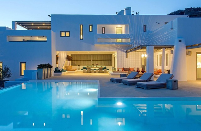 Casa di Luna Villa in Kalafati
