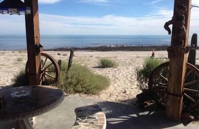 Casa de vacaciones frente a la playa con aire acondicionado completo durante todo el 50% de descuento en temporada baja