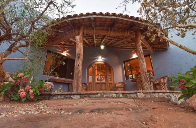 Nuevo listado Casa Encantada es una vista impresionante de la playa que realmente está encantada