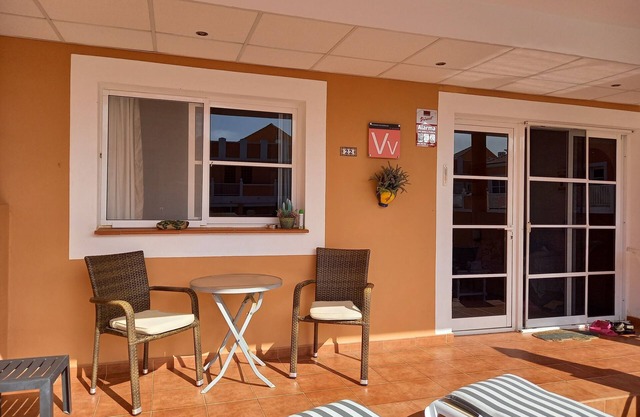 CASA Esmeralda 2 bedroom poolside apartment, 2 TerracesFREE WI FI, FREE VIEW T V