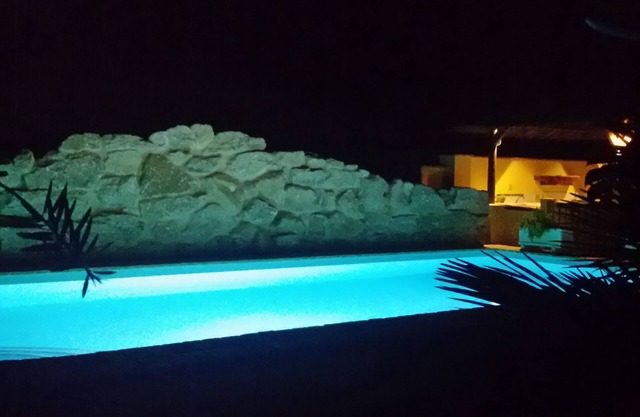 CASA RURAL para 4, a 150m de la playa en un entorno único. Muy cuidada.