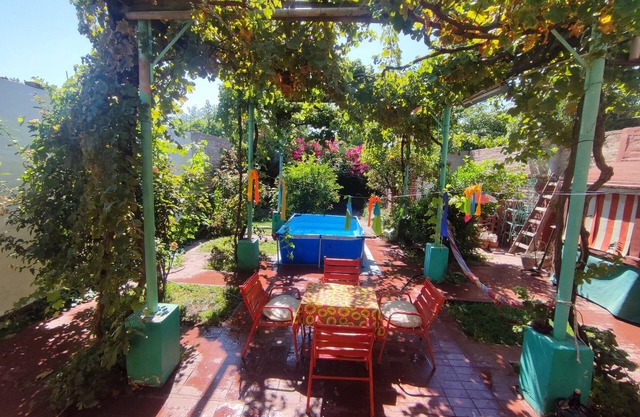 Casa Jade: Luminoso y cálido hogar con pileta