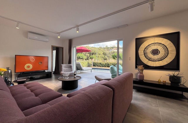 Casa Julia - Swimming pool. Well-located neighborhood.