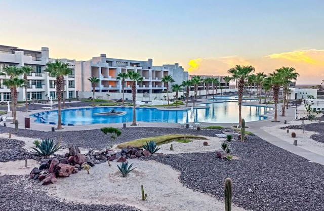 Casa Mccraren 3 302 at Mayan Lakes.
