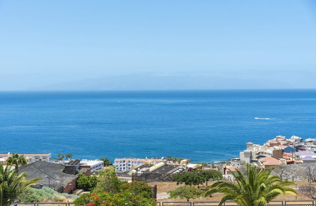 Casa Mila: Encanto con Vista al Mar