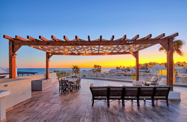 Casa Onyx - Costa Diamante - Easy Access to Sandy Beach, Close to Everything! Heated Pool!