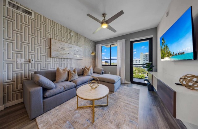 Casa Palmera in DTWN 3 Min From Las Olas