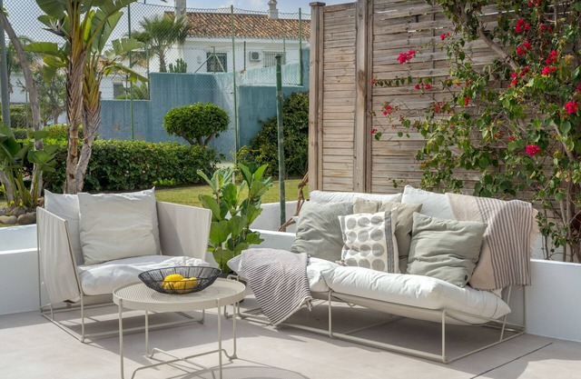 Casa Petunias – 3 Bed Beachside Retreat in San Pedro!