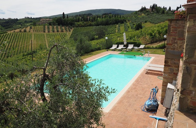 Casa Pozzo, rodeada de vegetación, a pocos kilómetros de San Gimignano, ideal para parejas