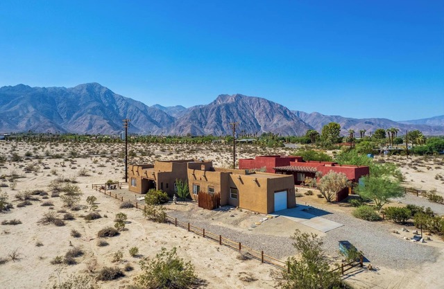 Casa Sombrero-Paradise in Downtown Borrego Springs