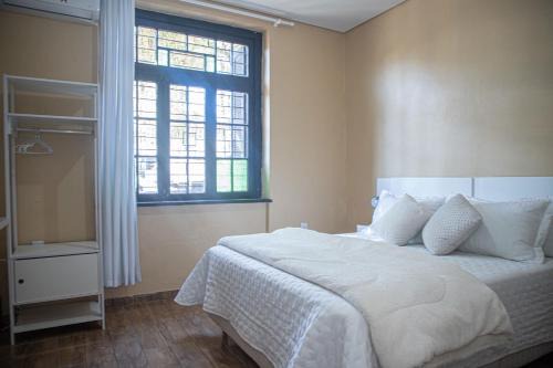 Casa térrea geminada aconchegante AV3402