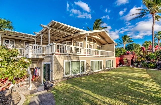 Hermosa casa estilo isla con aire acondicionado, vista al mar y mucho espacio.