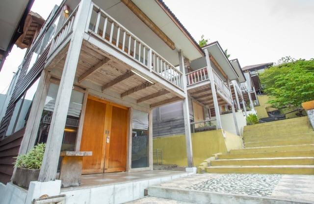 Casa pegadiza en Nusa Dua, estilo de madera, excelente ubicación