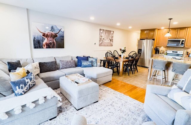 Catskill Mt Oasis: sunset terraces fireplaces pool