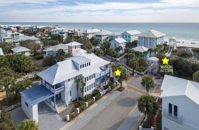 Impresionante 5BR 5BTH Celebration Generation Beach House-Al otro lado de Beach Walkover