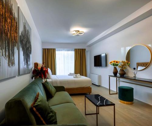 Cens Bronze Luxury Suites